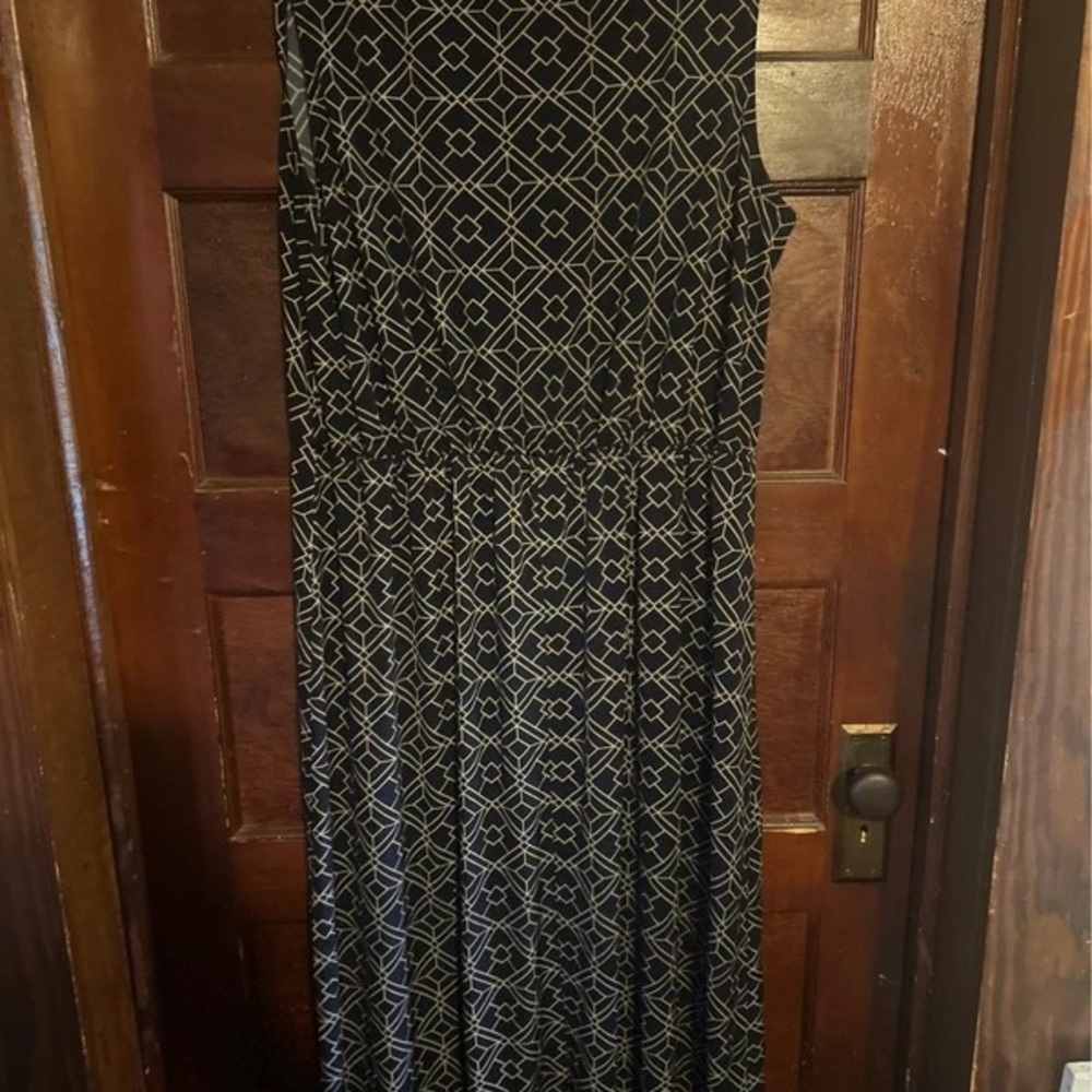Susan Lawrence Black Maxi Dress with Cream Geometric Print - Picture 3 of 3